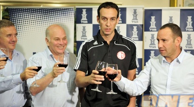 קליין וקטש עם פוגל ויונל כהן (אלעד ירקון) קליין וקטש עם פוגל ויונל כהן (אלעד ירקון)