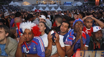 אוהדי צרפת (רויטרס) אוהדי צרפת (רויטרס)