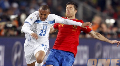 צ´אבי אלונסו. בורג משמעותי במרכז השדה (רויטרס) צ´אבי אלונסו. בורג משמעותי במרכז השדה (רויטרס)