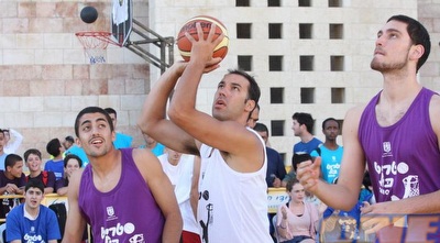 מאיר טפירו (גיא בן זיו)