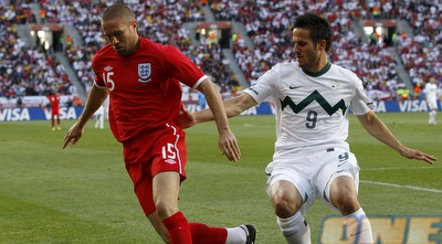 ליוביאנקיץ´ לוחץ על אפסון (רויטרס) ליוביאנקיץ´ לוחץ על אפסון (רויטרס)