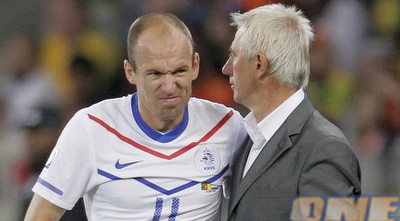 אריאן רובן עם ברט ואן מרוויק (רויטרס)