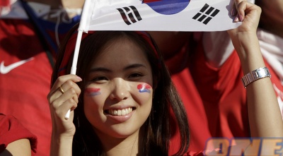 אוהדת דרום קוריאה (רויטרס)