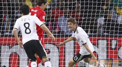 תומאס מולר חוגג את השלישי של גרמניה (רויטרס)