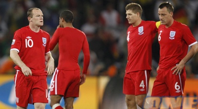 רוני, ג´רארד וטרי. אחד מהם? (רויטרס) רוני, ג´רארד וטרי. אחד מהם? (רויטרס)