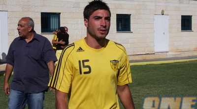 שי חדד. חתם על חוזה בבית&qout;ר (גיא בן זיו) שי חדד. חתם על חוזה בבית&qout;ר (גיא בן זיו)