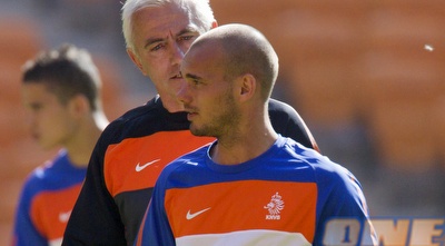 סניידר במהלך אימון הולנד. &qout;מאוחדים יותר מתמיד&qout; (רויטרס)