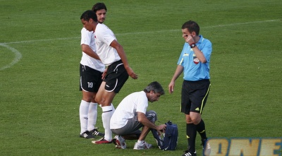 פרנסמן מקבל טיפול (רועי גלדסטון) פרנסמן מקבל טיפול (רועי גלדסטון)