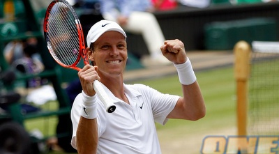 תומאס ברדיץ´ חוגג את הניצחון הגדול על ג´וקוביץ´ (GettyImages)