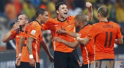 הולנד חוגגת (רויטרס) הולנד חוגגת (רויטרס)