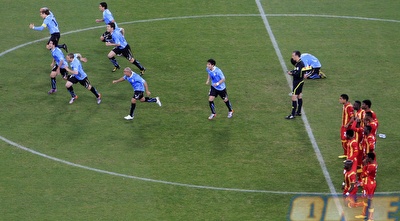 אורוגוואי רצה לחגוג אחרי הפנדלים (רויטרס)