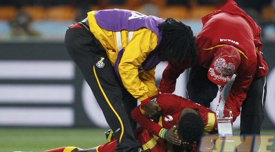 ג&acute;יאן מפורק לאחר שדו קרב הפנדלים נגמר (רויטרס)