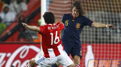 פויול עוצר את ריברוס. הכבדות שלו תשפיע מול ההגנה הגרמנית? (רויטרס) פויול עוצר את ריברוס. הכבדות שלו תשפיע מול ההגנה הגרמנית? (רויטרס)