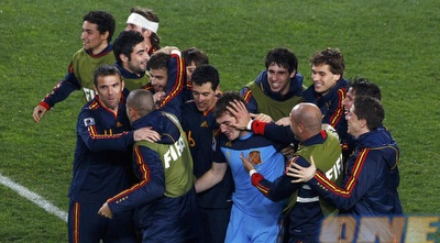 ספרד חוגגת (רויטרס) ספרד חוגגת (רויטרס)