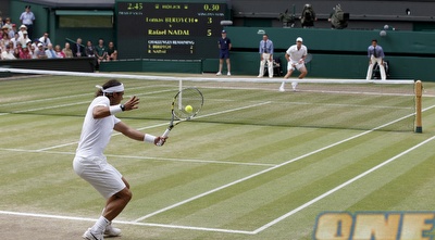 נדאל וברדיץ´. הצ´כי נשאר בתמונה במערכה השניה (רויטרס) נדאל וברדיץ´. הצ´כי נשאר בתמונה במערכה השניה (רויטרס)