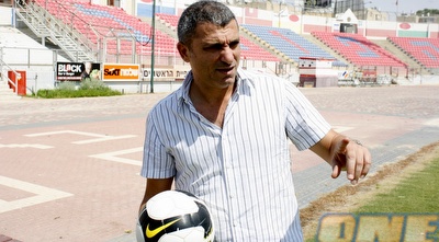 ארז בדש (יניב גונן) ארז בדש (יניב גונן)