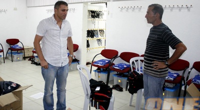 ארז בדש (יניב גונן) ארז בדש (יניב גונן)