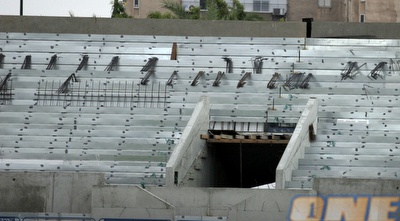 שער 11 בבלומפילד השיפוצים בעיצומם (דרור עינב) שער 11 בבלומפילד השיפוצים בעיצומם (דרור עינב)