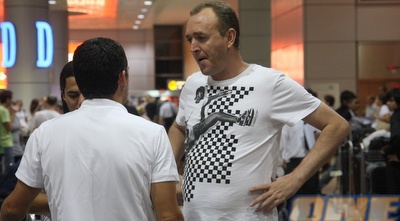 וגם שלום אסייג דאג להגיד שלום לחברים מבאר שבע (דרור עינב)