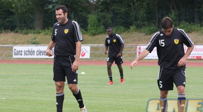 שי חדד ושמעון גרשון באימון, הבלם: &qout; (גיא בן זיו)