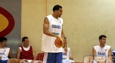 דייויד בלות´נטאל במדי הנבחרת. שיבק: &qout; (שרון קביליו) דייויד בלות´נטאל במדי הנבחרת. שיבק: &qout; (שרון קביליו)