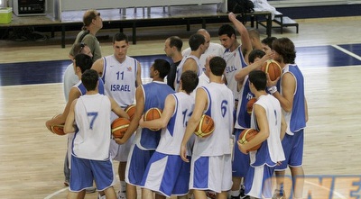 נבחרת הנוער בכדורסל (שי לוי) נבחרת הנוער בכדורסל (שי לוי)