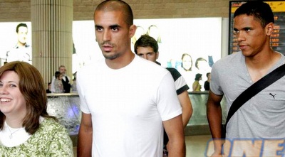 דה סילבה: &qout; (דרור עינב)