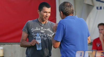 אלי טביב ואלי גוטמן (רועי גלדסטון)