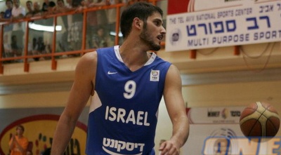 עומרי כספי. נכנס למשחק עם שלשה מטווח NBA (שרון קביליו)