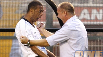 מנזס וכריסטיאן (רויטרס) מנזס וכריסטיאן (רויטרס)