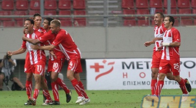 אולימפיאקוס חוגגת (ליאור טימור) אולימפיאקוס חוגגת (ליאור טימור)