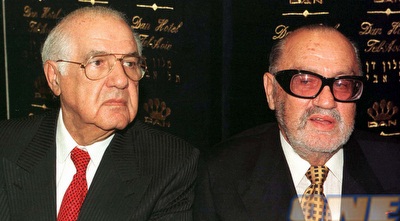 יולי וסמי עופר. דאגו להוציא כמה ג´ובות (רויטרס) יולי וסמי עופר. דאגו להוציא כמה ג´ובות (רויטרס)