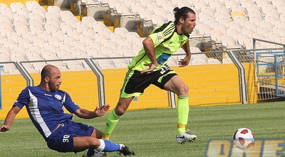 דריו פרננדס. לחץ שיחתום לפני המשחק של פאוק עם אייאקס (גיא בן זיו)