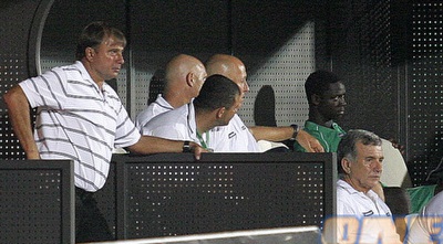 אלישע לוי על הספסל. &qout; (דרור עינב) אלישע לוי על הספסל. &qout; (דרור עינב)