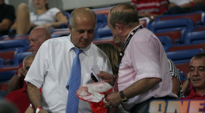 אבי לוזון (רועי גלדסטון) אבי לוזון (רועי גלדסטון)