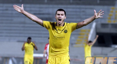 מדוניאנין צועק משמחה (דרור עינב)