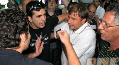 אלישע והאוהדים בנתב&qout;ג. &qout;המאמן הוא בשר ודם&qout; (עמית מצפה)