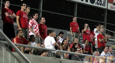 אוהדי הפועל ר&qout;ג. מתלוננים על מחירי הכרטיסים (גיא איזנר) אוהדי הפועל ר&qout;ג. מתלוננים על מחירי הכרטיסים (גיא איזנר)