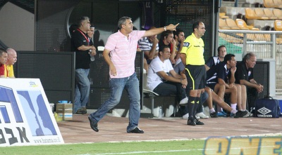 אלי כהן. עכשיו גם אין מגרש ביתי (עמית מצפה)