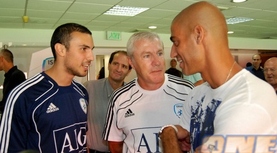 גם יניב קטן זכה לשיחה עם מאמן הנבחרת שלו (שי לוי)