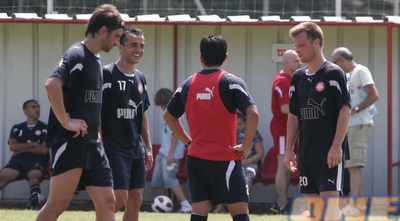 טלקייסקי, טופוזאקוב, ביבישקוב וסרור. ר&qout;ג תשרוד בליגה? (רועי גלדסטון)