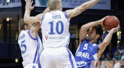 אוחיון מתקשה מול פינלנד. שיבק ידע היטב על מה הוא מדבר (רויטרס)