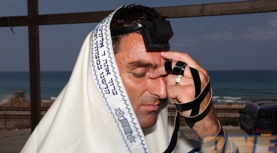 קאלה מתפלל בחיפה השבוע (עמית מצפה)