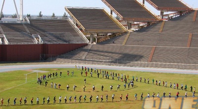 אצטדיון ממבאטו. להסתכל ולהיגעל