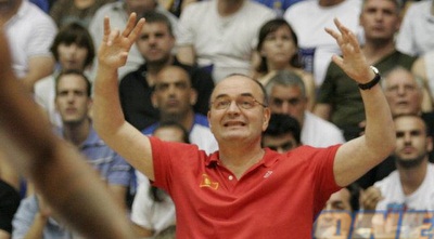 וויושביץ´. בעיות בסגל השחקנים (דרור עינב)