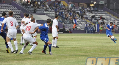 בעיטה חופשית של הפועל פתח תקוה הערב (גיא איזנר)