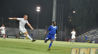 לירון דיאמנט כובש את השני הערב בווינטר (גיא איזנר)