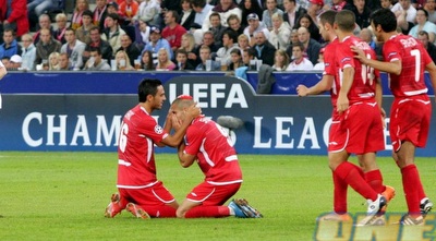 הפועל ת&qout;א כיפה שכטר (רועי גלדסטון)