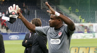 וינסנט אניימה מודה לקהל (רועי גלדסטון)