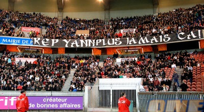 אוהדי פ.ס.ז´ (רויטרס)